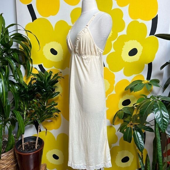 Dreamy Bohemian 1970s Pale Yellow Ribbed Knit Lace Trim Nightgown Lingerie - Picture 4 of 9